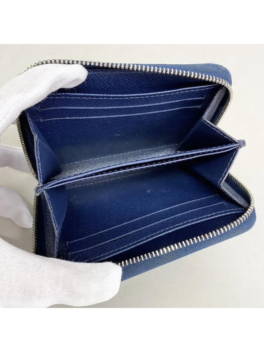 Louis Vuitton Coin Purse Epi Zippy Saphir